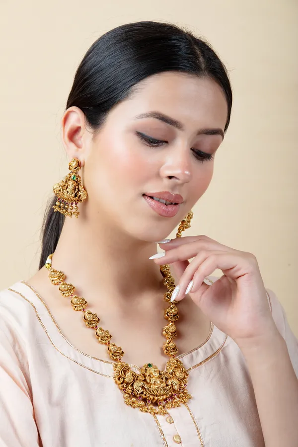 Golden_Metal_Elegant_&_Premium_Earring_&_Necklace_Set_For_Women_&_Girls