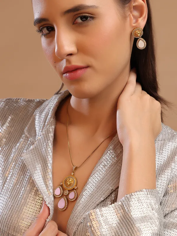 Gold_Plated_Pendant_with_double_Chain_For_Women_&_Girls