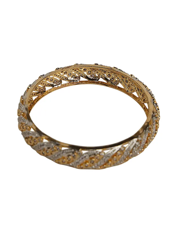 Pair_of_Elegant_Stone-Studded_Bangles_For_Women_&_Girls