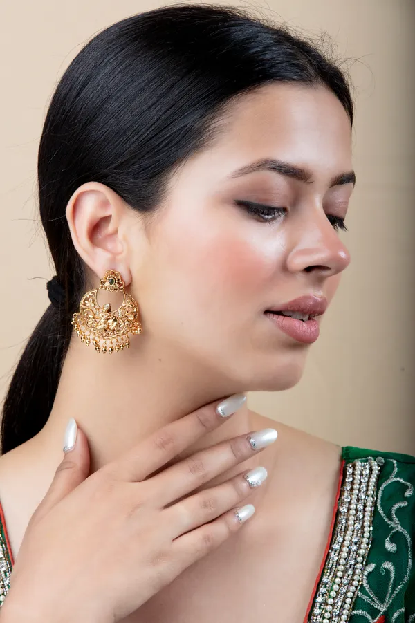 Golden_Metal_Elegant_&_Premium_Earring_For_Women_&_Girls