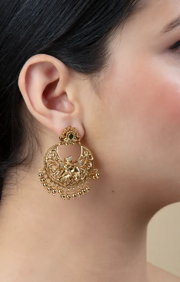 Golden_Metal_Elegant_&_Premium_Earring_For_Women_&_Girls