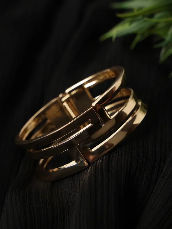 Free_Size_Gold_Plated_Stainless_Steel_Bangle