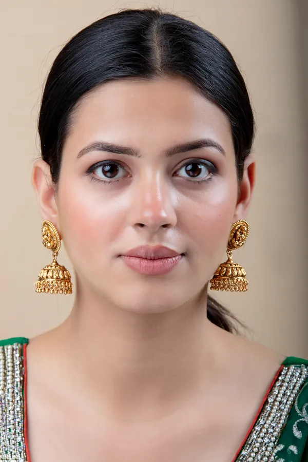 Golden_Metal_Elegant_&_Premium_Earring_For_Women_&_Girls