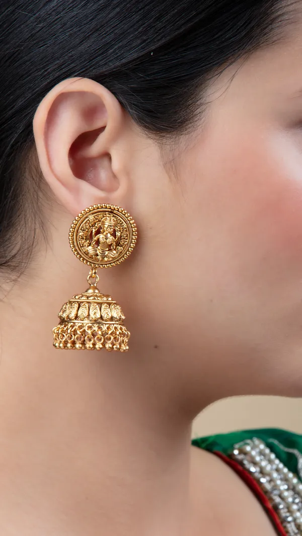 Golden_Metal_Elegant_&_Premium_Earring_For_Women_&_Girls