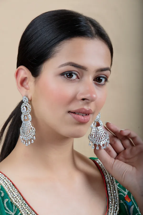 Silver_Metal_Elegant_&_Premium_Earring_For_Women_&_Girls