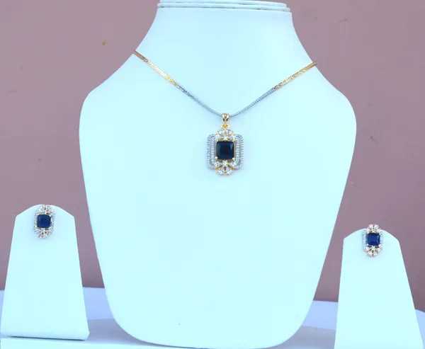Blue_Pendent_Set_for_Women_&_Girls
