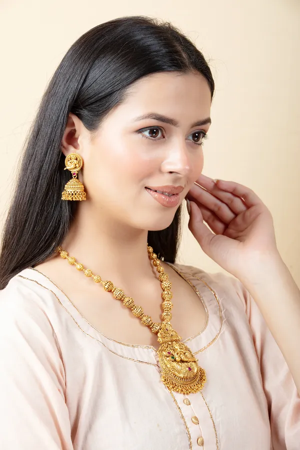 Gloden_Metal_Elegant_&_Premium_Earring_&_Necklace_Set_For_Women_&_Girls