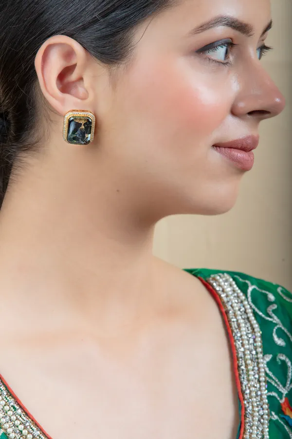 Black_&_Golden_Metal_Elegant_&_Premium_Earring_For_Women_&_Girls