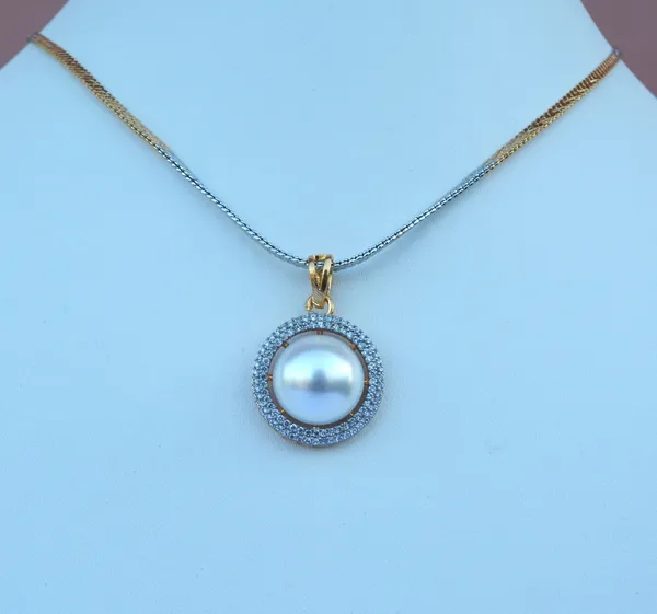 White_Pearl_Pendent_Set_For_Women_&_Girls
