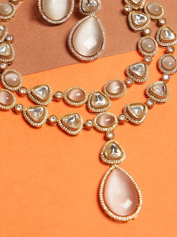 Beautiful_white_and_Pink_bead_Gold_plated_Necklace_with_earrings_for_Women_&_Girls