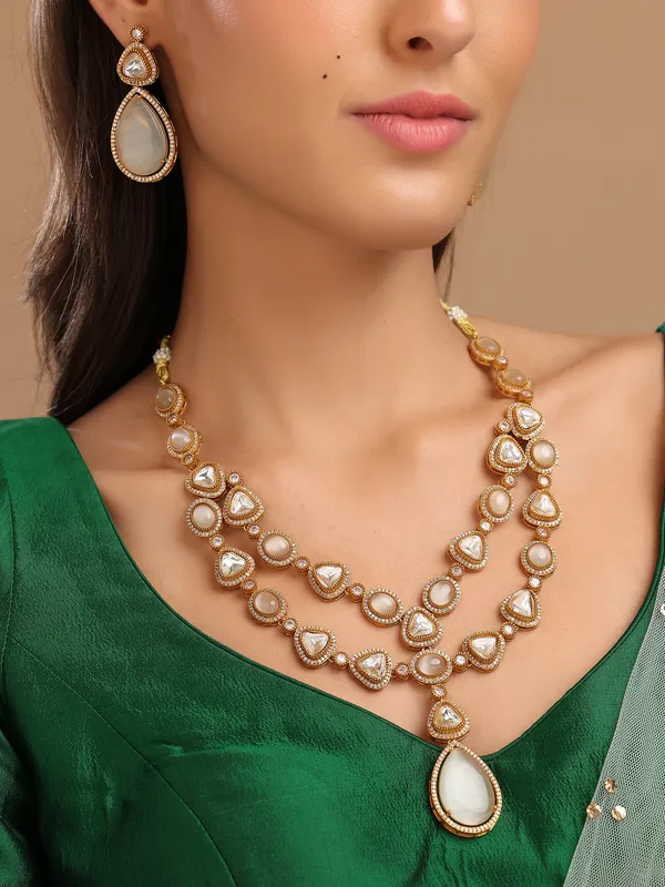 Beautiful_white_and_Pink_bead_Gold_plated_Necklace_with_earrings_for_Women_&_Girls
