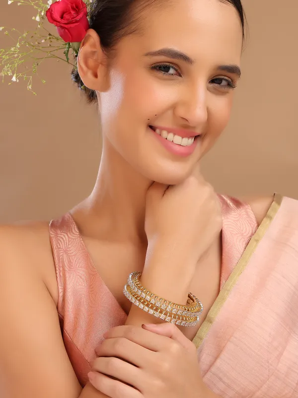 Pair_of_Elegant_Stone-Studded_Bangles_For_Women_&_Girls