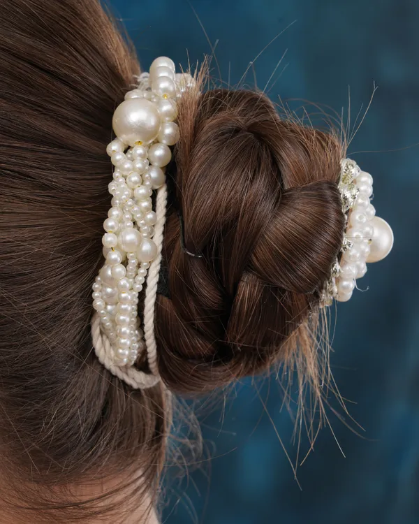 Pihu_-_Forever_Pearl_Gajra_&_Pin_(Combo_of_2)