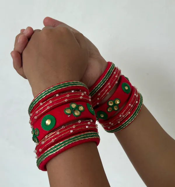 Sindoori_-_Handmade_Bangles_(Stack_of_5)