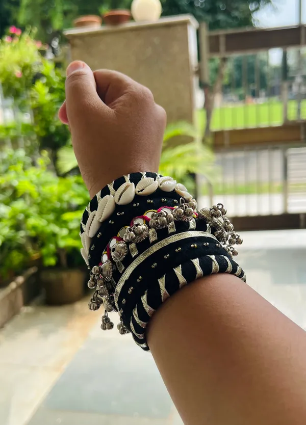 Adaa_-_Handmade_Bangles_(Stack_of_8)