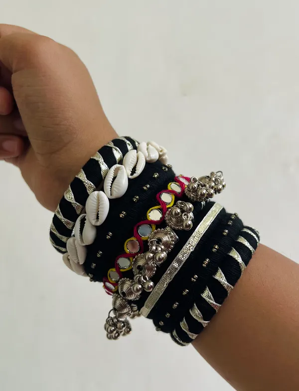 Adaa_-_Handmade_Bangles_(Stack_of_8)