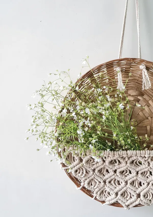Off-White_Tulip_Handmade_Cotton_Macrame_Basket_for_Plants,_Garden_&_Home_Decor