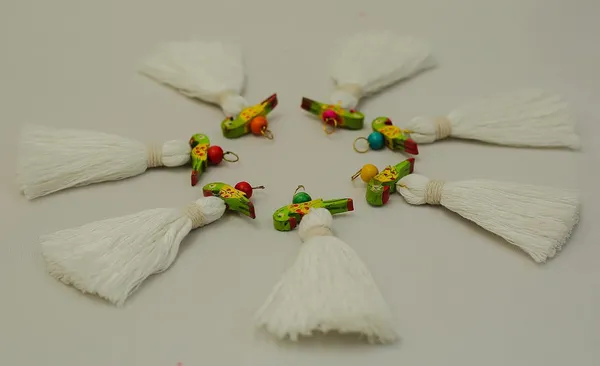 Mini_Cotton_Tassels_with_Parrots_(Pack_of_10)_(White)