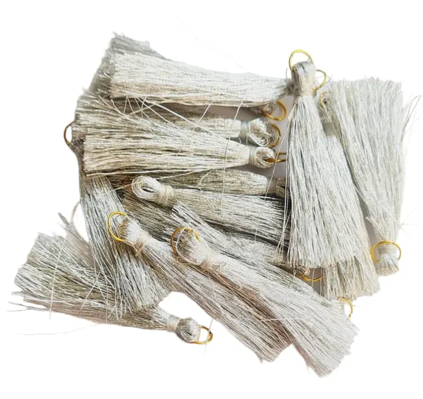 Silver_Short_Zari_Handmade_Tassels_With_metal_hook_,_Pack_Of_20