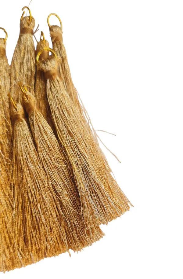 Golden_Short_Zari_Handmade_Tassels_With_metal_hook_,_Pack_Of_20