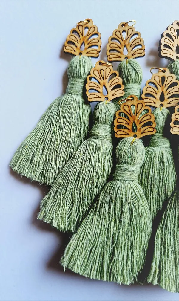 Seagreen_Mini_Cotton_Handmade__Tassels_with_wooden_leaf_,_Pack_of_10