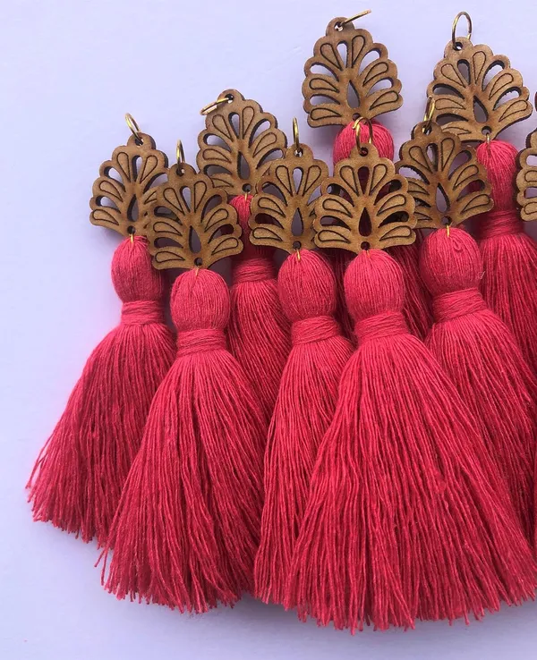 Flamingo_Pink_Mini_Cotton_Handmade__Tassels_with_wooden_leaf_,_Pack_of_10