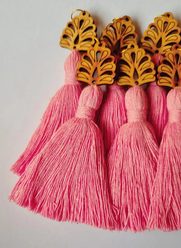 Baby_Pink_Mini_Cotton_Handmade_Tassels_with_wooden_leaf_,_Pack_Of_10