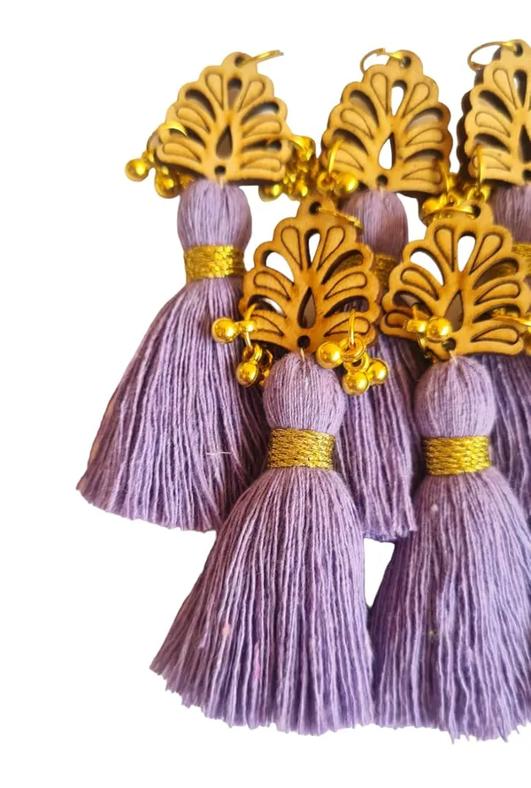 Lavender_Cotton_Handmade_Mini_Tassels_With_Wood_Leaf_&_Ghungroo_,_Pack_Of_10