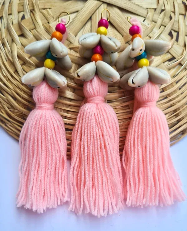 Long_Woolen_Tassels_with_Cowrie_Shells_for_DIY/Craft_Projects_(Pack_of_5,_Baby_Pink)