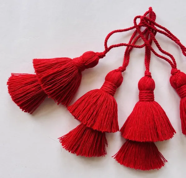 Plain_Long_Handmade_Two-Tier_Cotton_Tassels_(Pack_of_5,_Red)