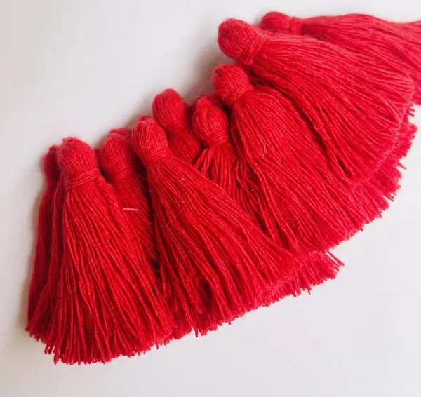 Plain_Solid_Micro_1.5_inch_Cotton_Tassels_for_Saree/Dupatta/Runners_&_DIY_Projects_(Red,_Pack_of_25_pcs)