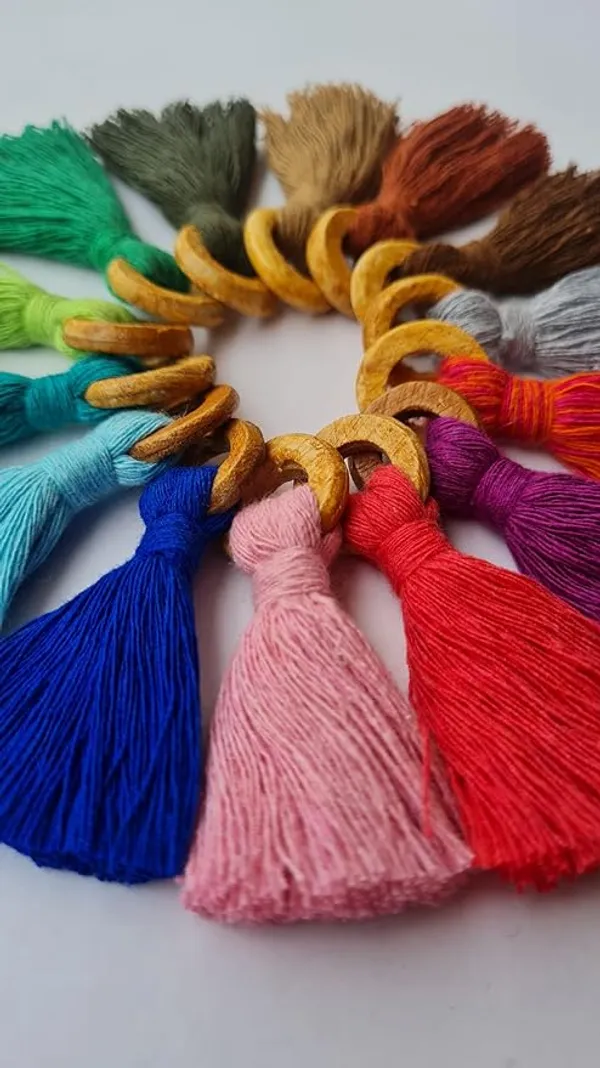 Mini_Cotton_Tassels_with_wooden_rings_for_Saree/Blouse/Dupatta/DIY/Decor,_Pack_of_10_()