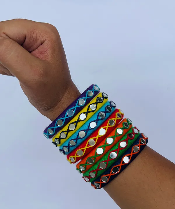 Darpan_-_Handmade_Bangles_(Stack_of_7)