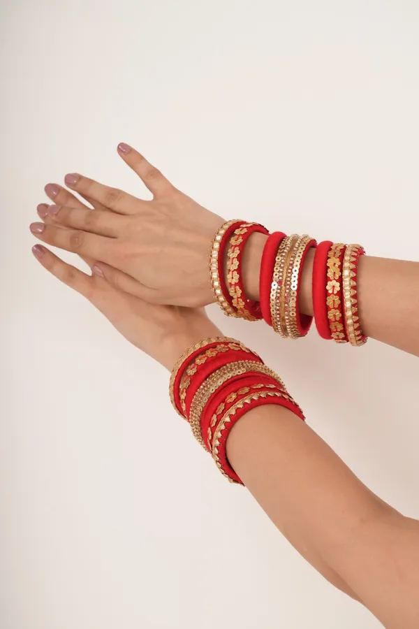 Laajo_-_Stack_of_14_bangles_(for_both_hands)