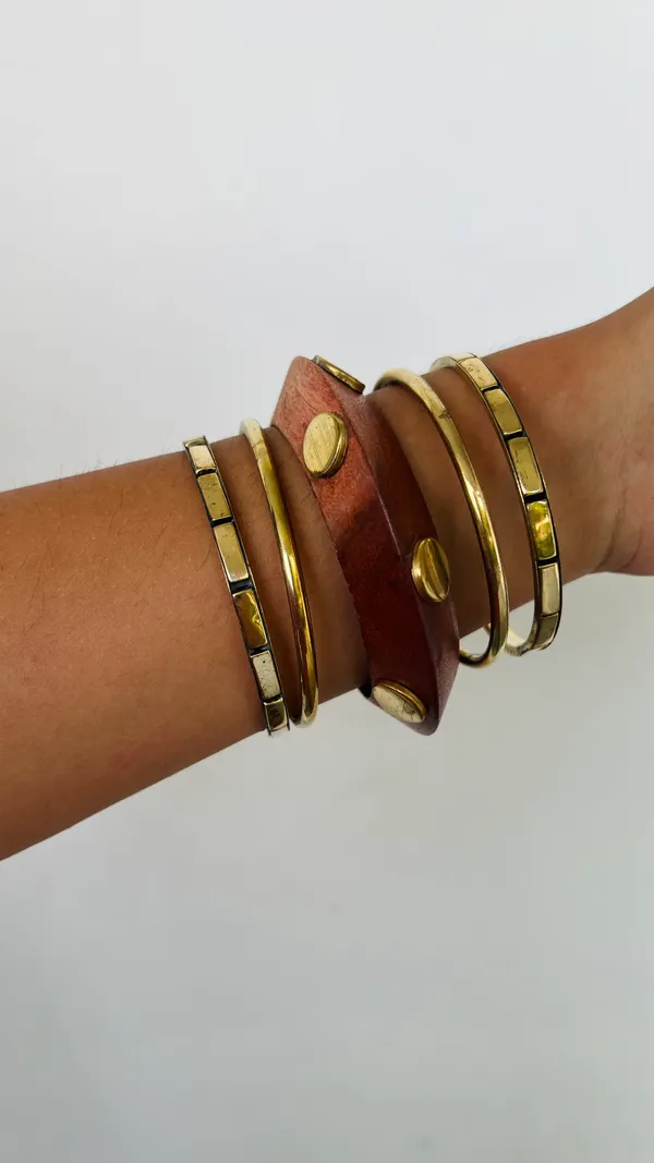 Lia_-_Wooden_Bangle_(Stack_of_5_bangles)