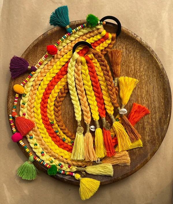Mom_&_daughter_HairStrings_Combo_(Yellow)