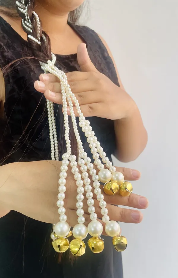 Mukta_-_Pearl_Hair_Parandi_(Pack_of_1)