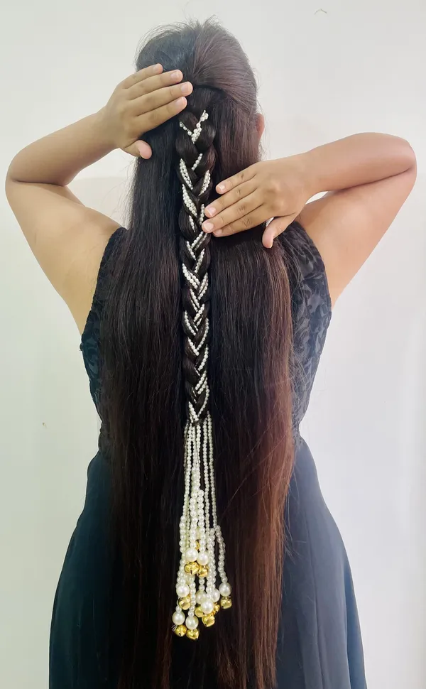 Mukta_-_Pearl_Hair_Parandi_(Pack_of_1)