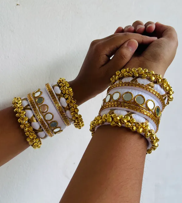 Navya-_Handmade_Bangles_(Stack_of_7)