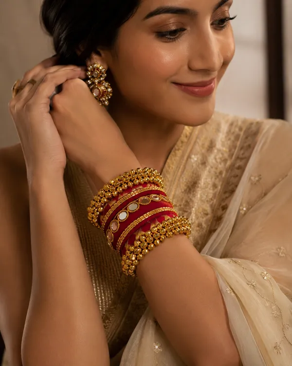 Navya-_Handmade_Bangles_(Stack_of_7)