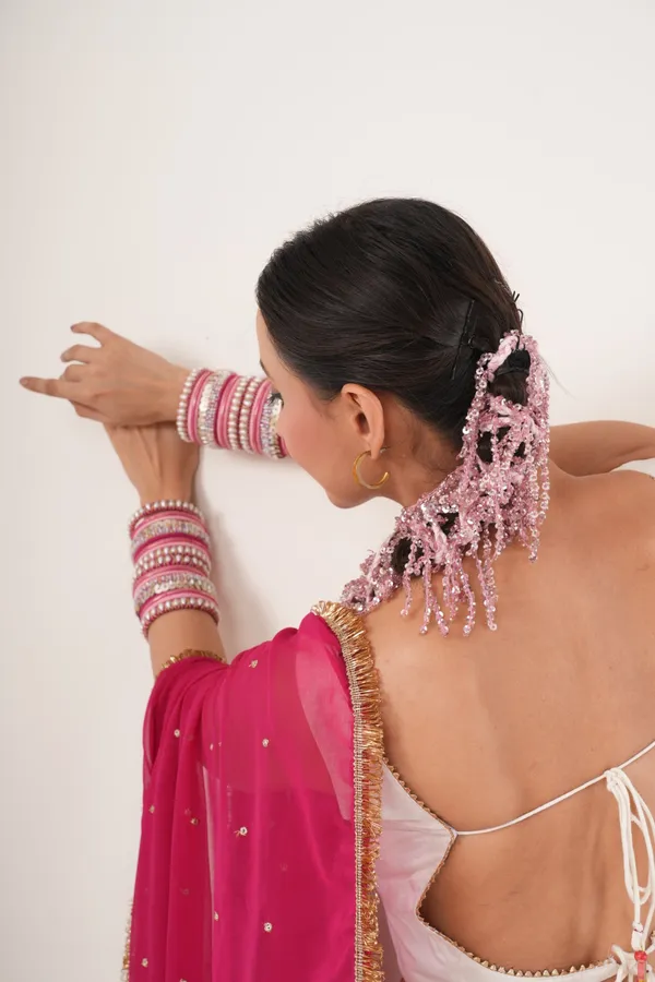 Pinky_-_Stack_of_10_bangles_(One_hand)