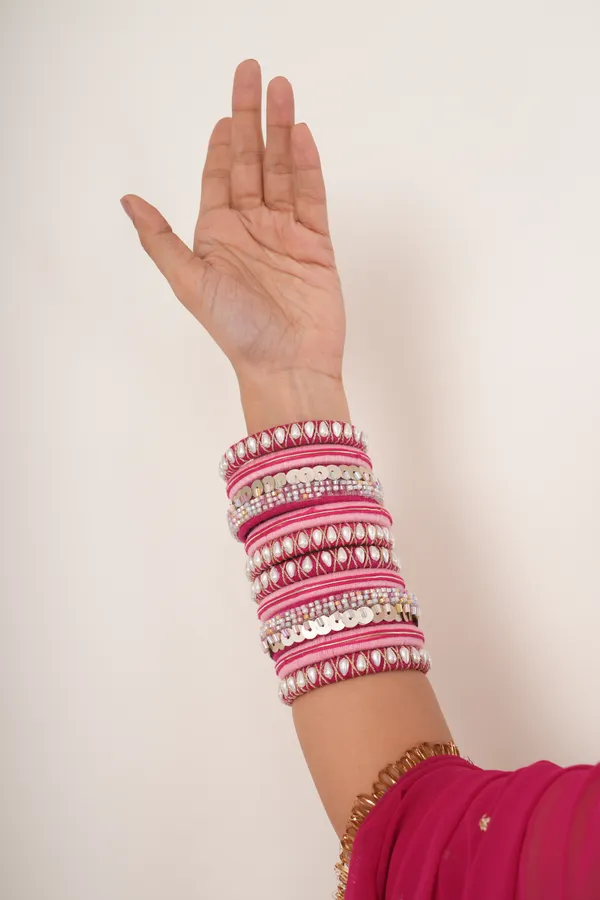 Pinky_-_Stack_of_10_bangles_(One_hand)