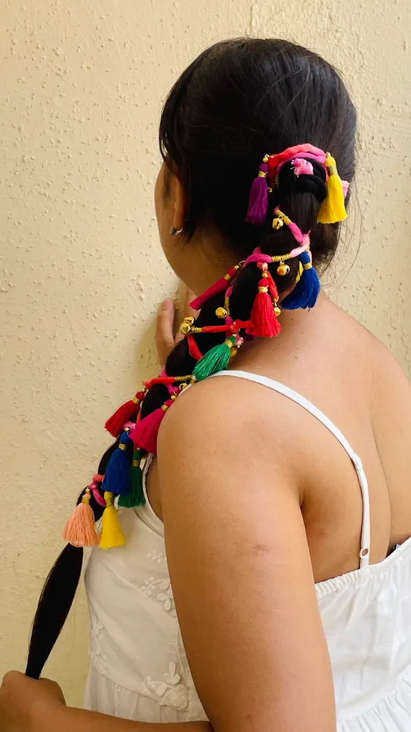 Rangoli-_Hair_Braid_with_Tassels_(Multicolor)_(Pack_of_1)