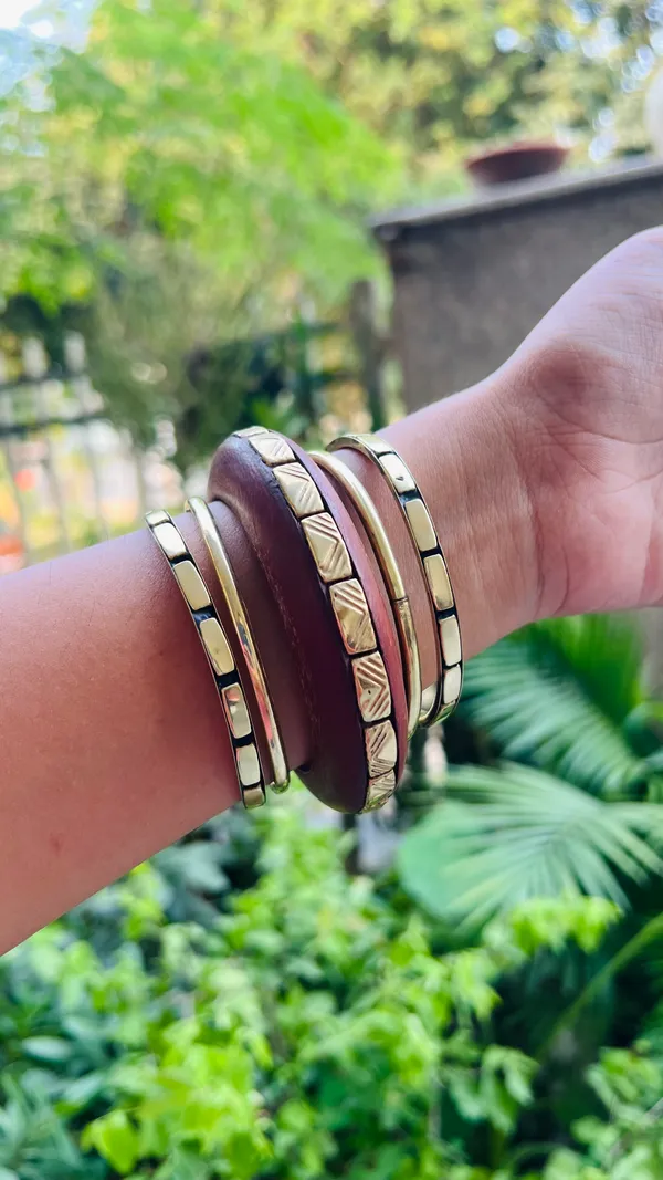 Ria_-_Wooden_Bangle_(Stack_of_5_bangles)