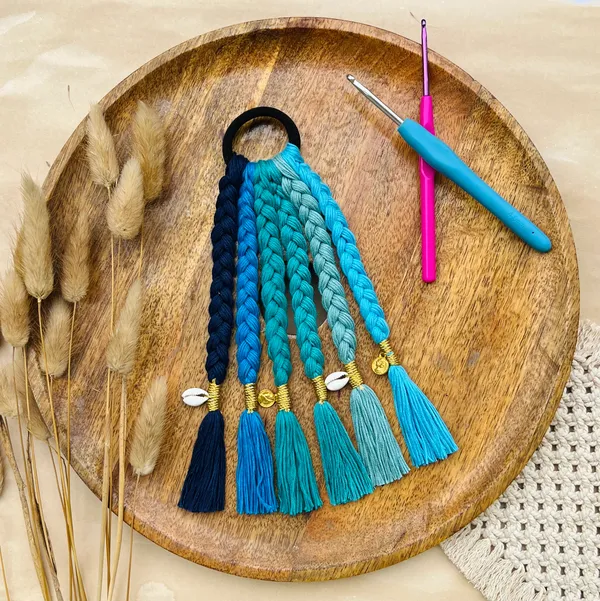 Siya_-_Short_Hair_Strings_(Blue)