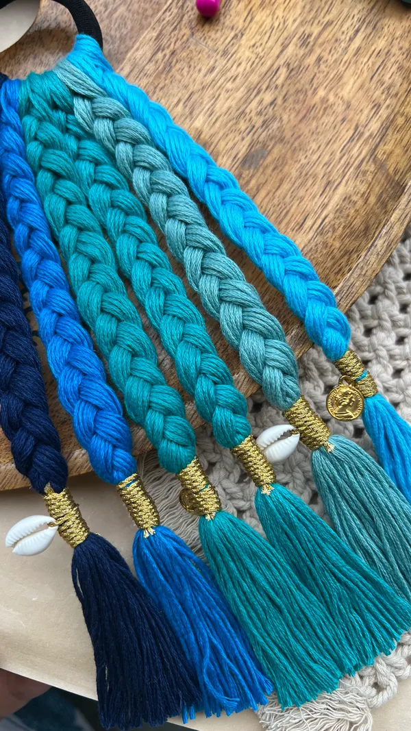 Siya_-_Short_Hair_Strings_(Blue)