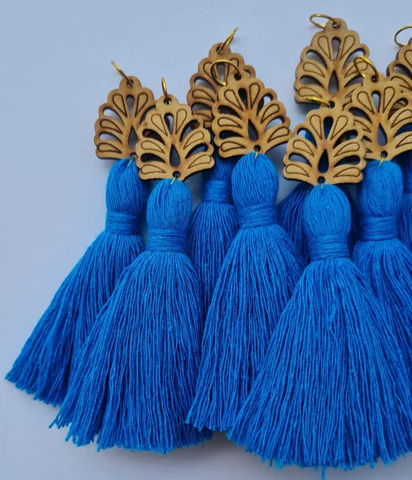 Firozi_Mini_Cotton_Handmade__Tassels_with_wooden_leaf_,_Pack_of_10