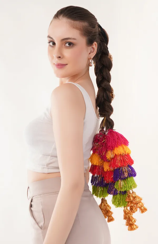 Desi_Jalwa_-_Boho_Handmade_Parandi_with_2_brooches