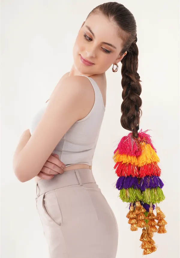 Desi_Jalwa_-_Boho_Handmade_Parandi_with_2_brooches