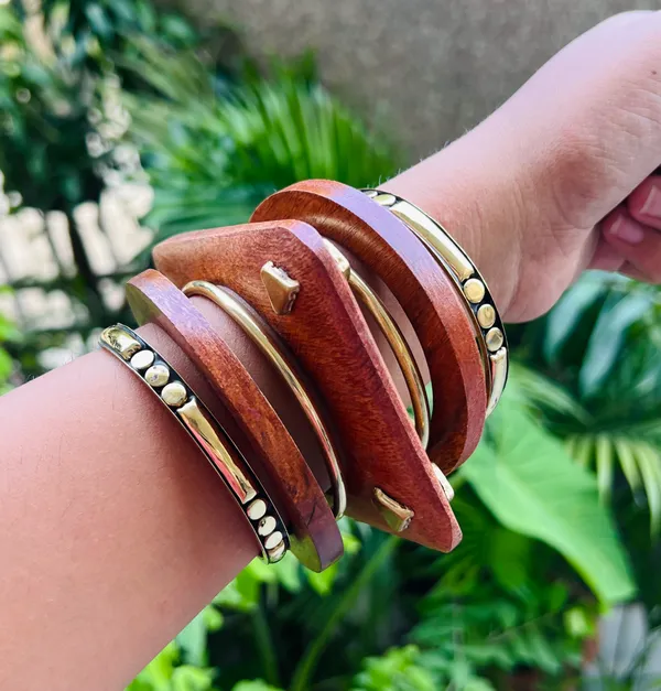 Zia_-_Wooden_Bangle_(Stack_of_7_bangles)